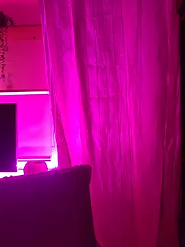 Snapshot of HotDevilGirl_ chatting on 02.27.26 HotDevilGirl online show from 02.27.26