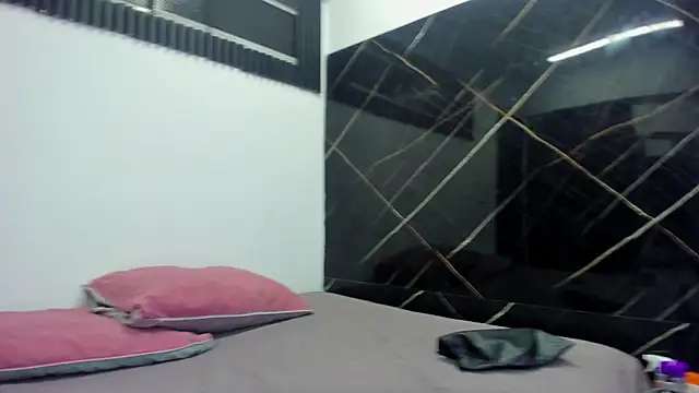 Snapshot of Ana-Spencer chatting on 02.02.26 Ana-Spencer online show from 02.02.26