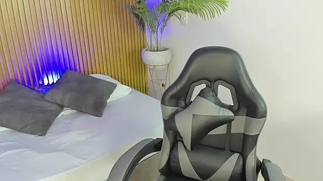 Snapshot of milaack_ chatting on 02.16.26 milaack online show from 02.16.26