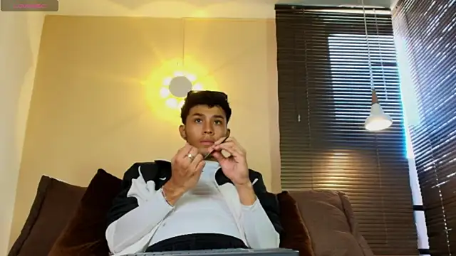 Damon Salvarote S online show from 04.14.26