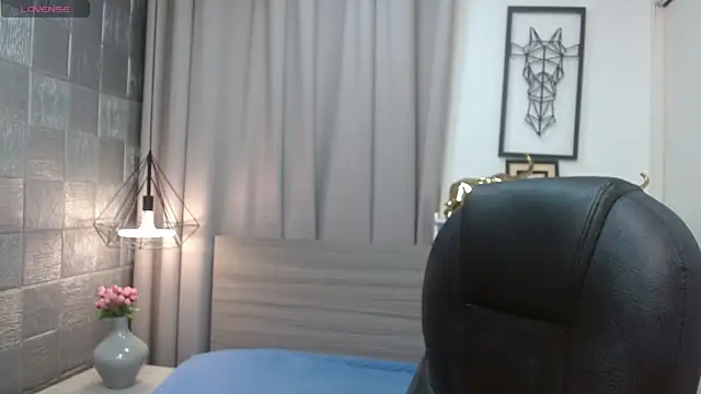 JDWhite18 online show from 04.15.26