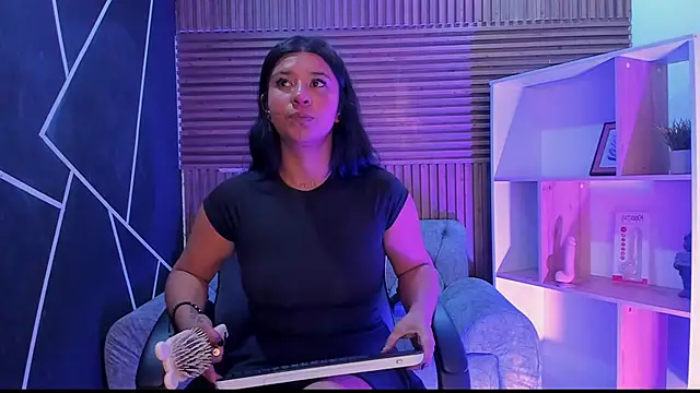 Snapshot of shaden_ chatting on 03.05.26 shaden online show from 03.05.26