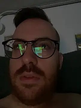 Snapshot of io1Elian chatting on 07.04.26 io1Elian online show from 07.04.26