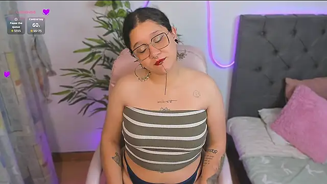 Snapshot of Sylvara_bx chatting on 03.03.26 Sylvara bx online show from 03.03.26