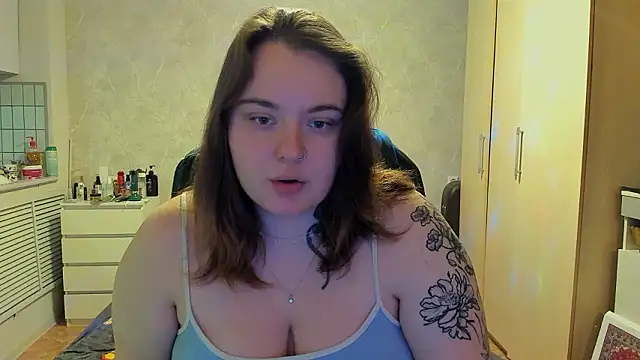 Snapshot of katya_idinax chatting on 02.12.26 katya idinax online show from 02.12.26