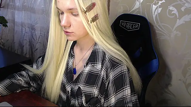 Shiny Victoria online show from 03.11.26