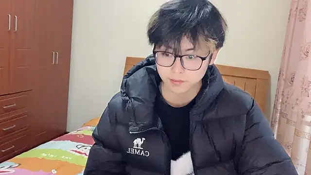 Snapshot of zijunzbzs chatting on 02.19.26 zijunzbzs online show from 02.19.26