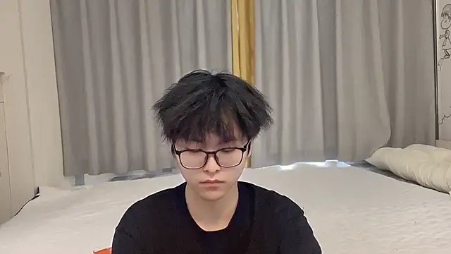 Snapshot of zijunzbzs chatting on 07.20.26 zijunzbzs online show from 07.20.26