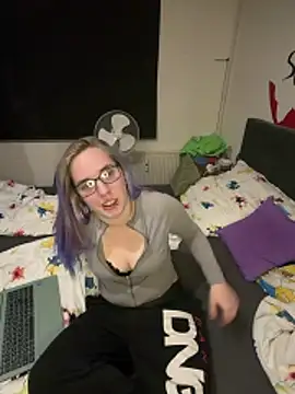 Snapshot of Red_desteny chatting on 03.01.26 Red desteny online show from 03.01.26