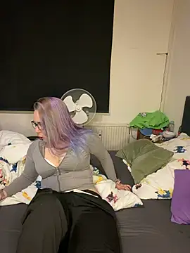 Snapshot of Red_desteny chatting on 03.02.26 Red desteny online show from 03.02.26