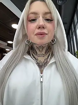 Snapshot of Chiibi chatting on 02.09.26 Chiibi online show from 02.09.26