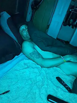 Snapshot of Suavea757 chatting on 02.11.26 Suavea757 online show from 02.11.26