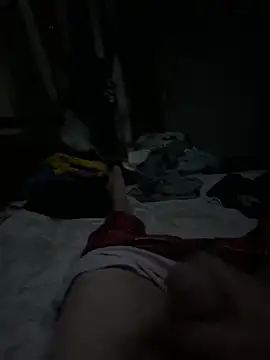 Skippy2420 online show from 04.12.26