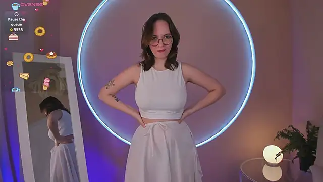 Snapshot of Crystal_lovley chatting on 03.04.26 Crystal lovley online show from 03.04.26