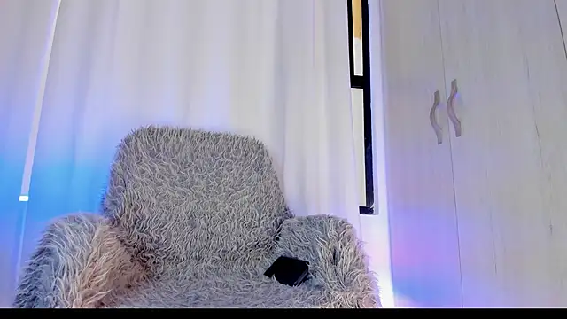 Snapshot of Velvet_Angel chatting on 04.18.26 Velvet Angel online show from 04.18.26