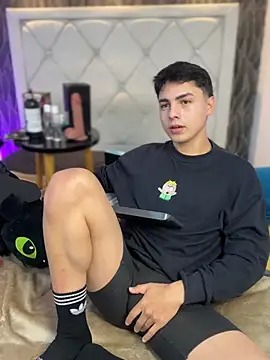 Samu Hott online show from 03.11.26