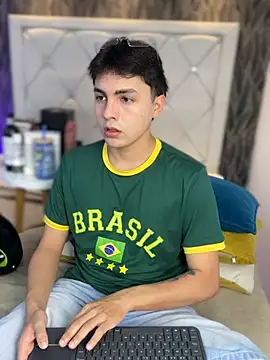 Samu Hott online show from 04.06.26