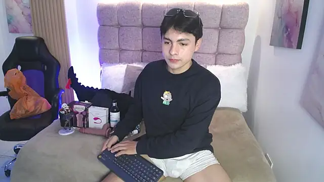 Snapshot of Samu_Hott chatting on 05.19.26 Samu Hott online show from 05.19.26