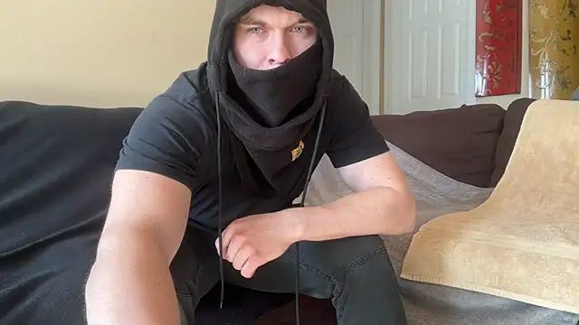 Snapshot of Grammer100 chatting on 02.04.26 Grammer100 online show from 02.04.26