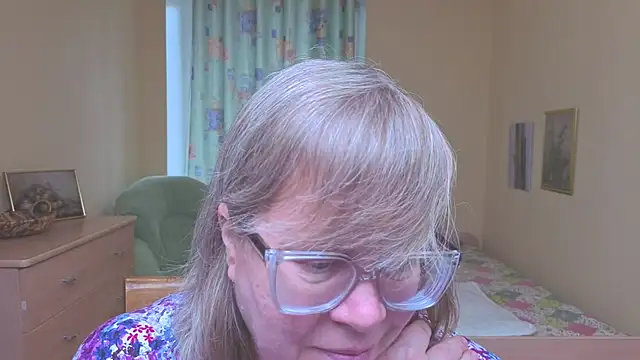 Emma Eclipsee online show from 04.01.26