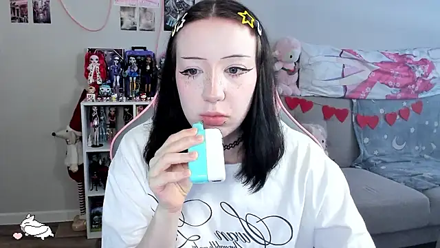 MollysLand online show from 03.18.26