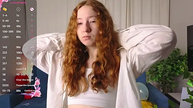 Snapshot of MaraButtrey chatting on 02.17.26 MaraButtrey online show from 02.17.26