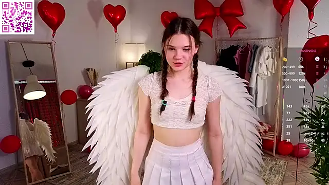 Snapshot of MirthaZien chatting on 02.15.26 MirthaZien online show from 02.15.26