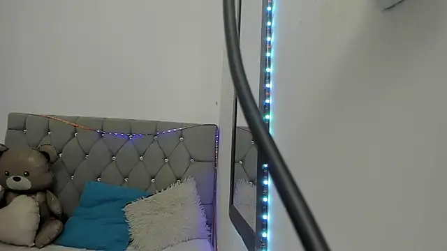 Snapshot of _1DERECK chatting on 02.17.26 1DERECK online show from 02.17.26