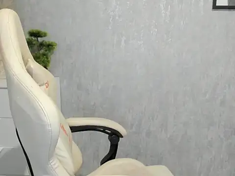 MistressMiia online show from 05.30.26