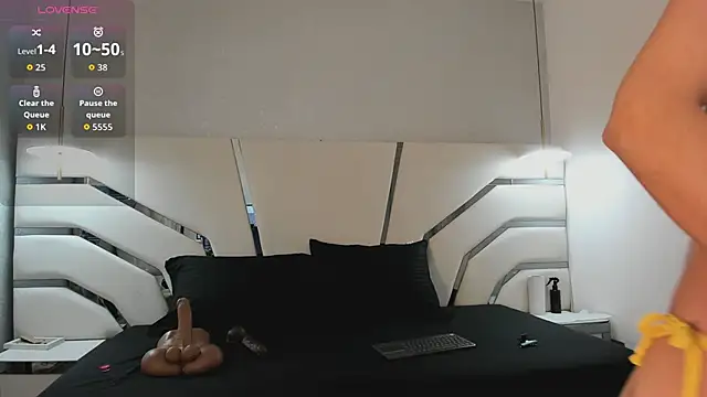 Snapshot of ninna_vinns chatting on 02.06.26 ninna vinns online show from 02.06.26