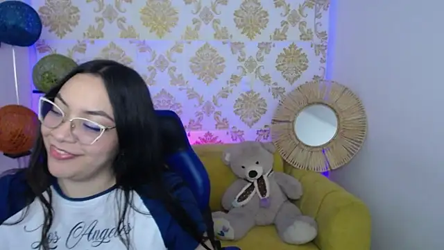 Snapshot of ALISS_M_ chatting on 02.05.26 ALISS M online show from 02.05.26