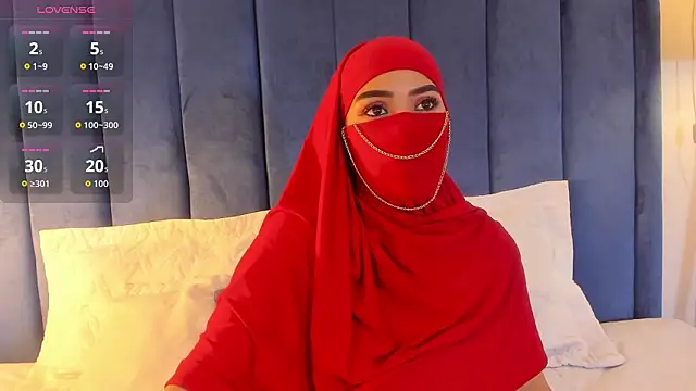 Snapshot of fatimarab__ chatting on 02.13.26 fatimarab online show from 02.13.26