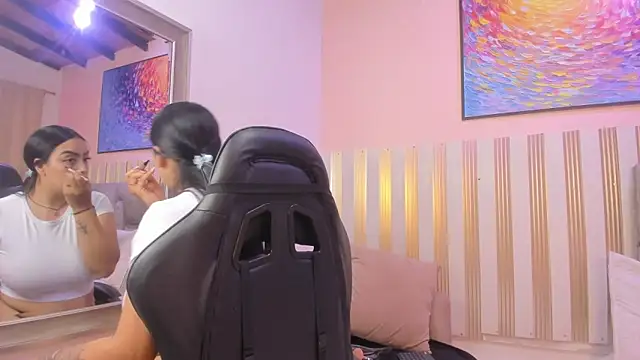 nina glow online show from 03.14.26