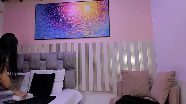 nina glow online show from 04.14.26