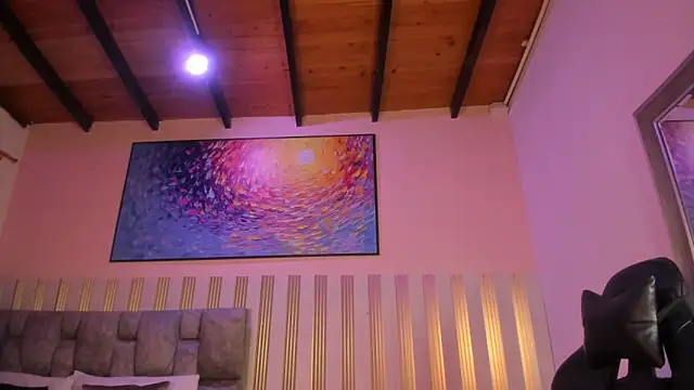 nina glow online show from 04.17.26