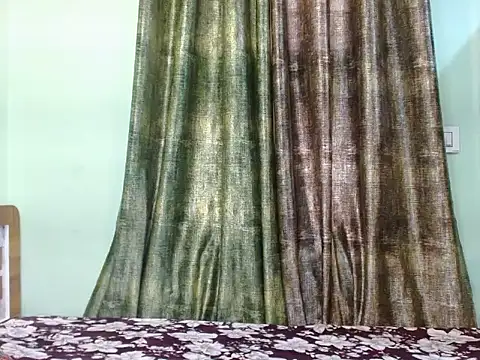 Snapshot of LIZNA_0 chatting on 04.03.26 LIZNA 0 online show from 04.03.26