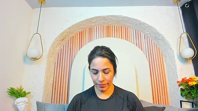 violet scott  online show from 05.27.26