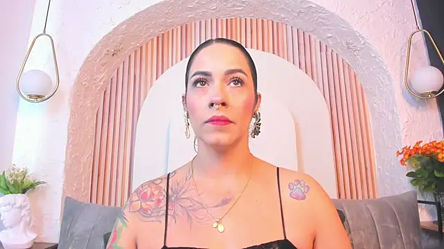 violet scott  online show from 06.02.26