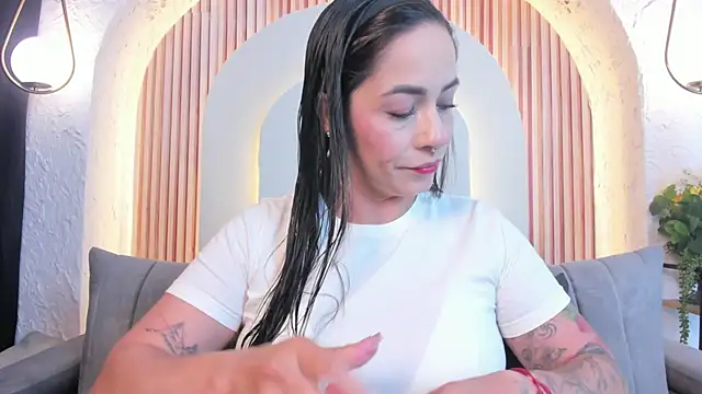 violet scott  online show from 06.30.26
