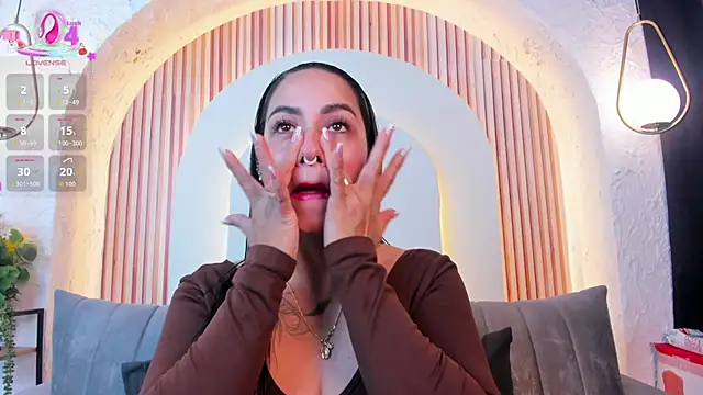 violet scott  online show from 07.24.26