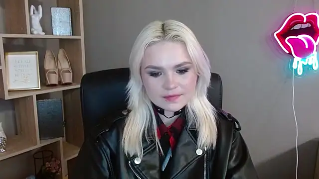 SweetLilyxo online show from 02.19.26