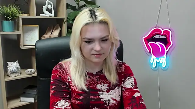 SweetLilyxo online show from 03.13.26