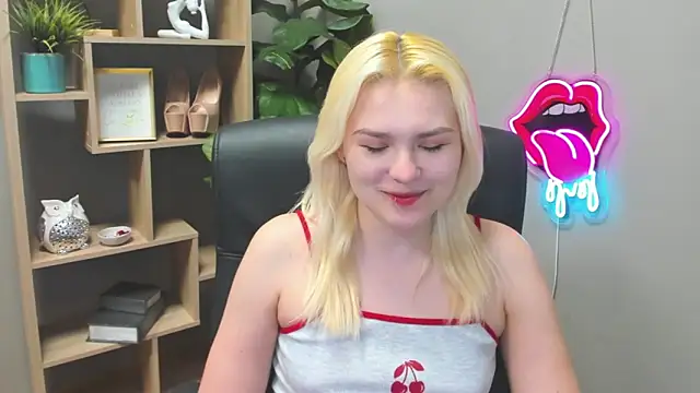 SweetLilyxo online show from 03.27.26