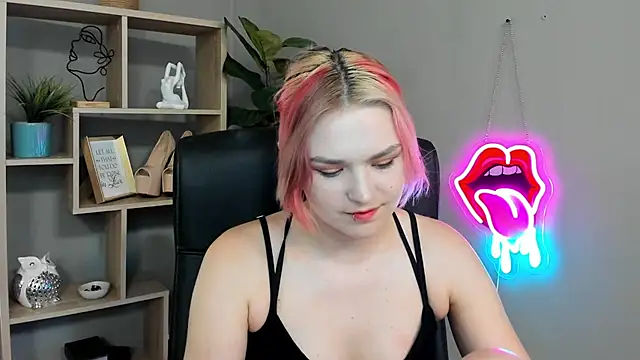 SweetLilyxo online show from 06.24.26