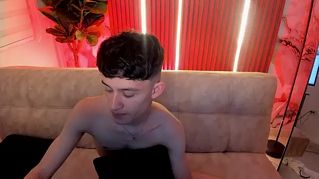 Patrick Howland  online show from 02.02.26