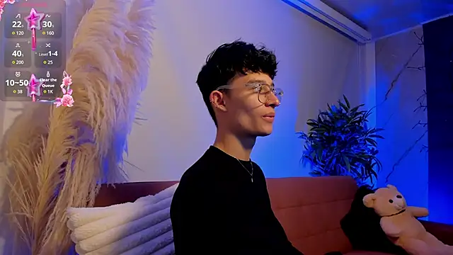 Patrick Howland  online show from 03.08.26