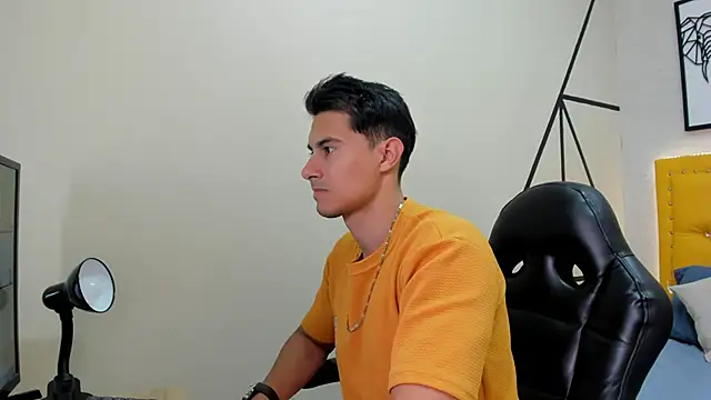 Snapshot of Mike_Conors chatting on 02.19.26 Mike Conors online show from 02.19.26