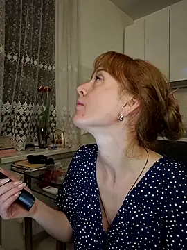 LanaBananaa  online show from 03.12.26