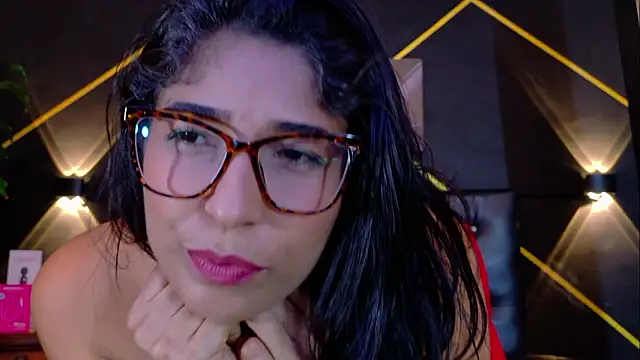 Snapshot of serena_kournikova chatting on 02.06.26 serena kournikova online show from 02.06.26