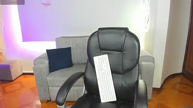PamelaQueen  online show from 05.09.26